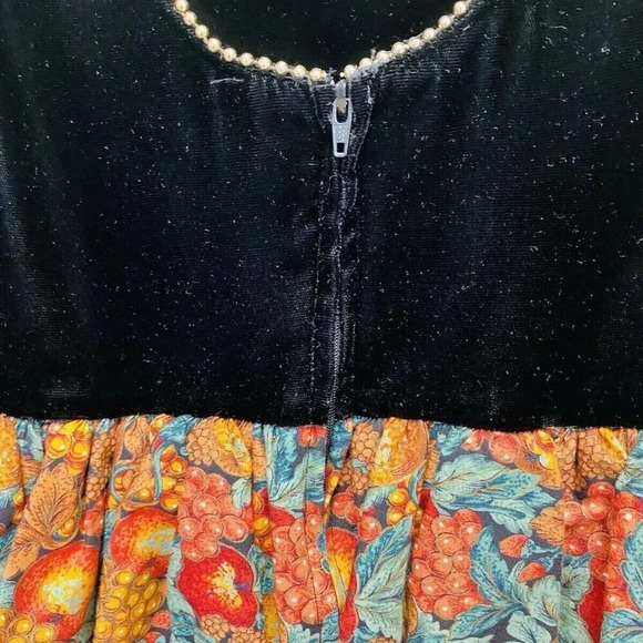PLUM PUDDING Girls Long Sleeve Pull Over Zip-Up Floral Black Velvet Dress Size 8 - Picture 3 of 6